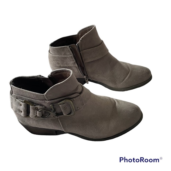 Carlos Santana Ankle Boots with Buckle size 9 - Picture 2 of 6